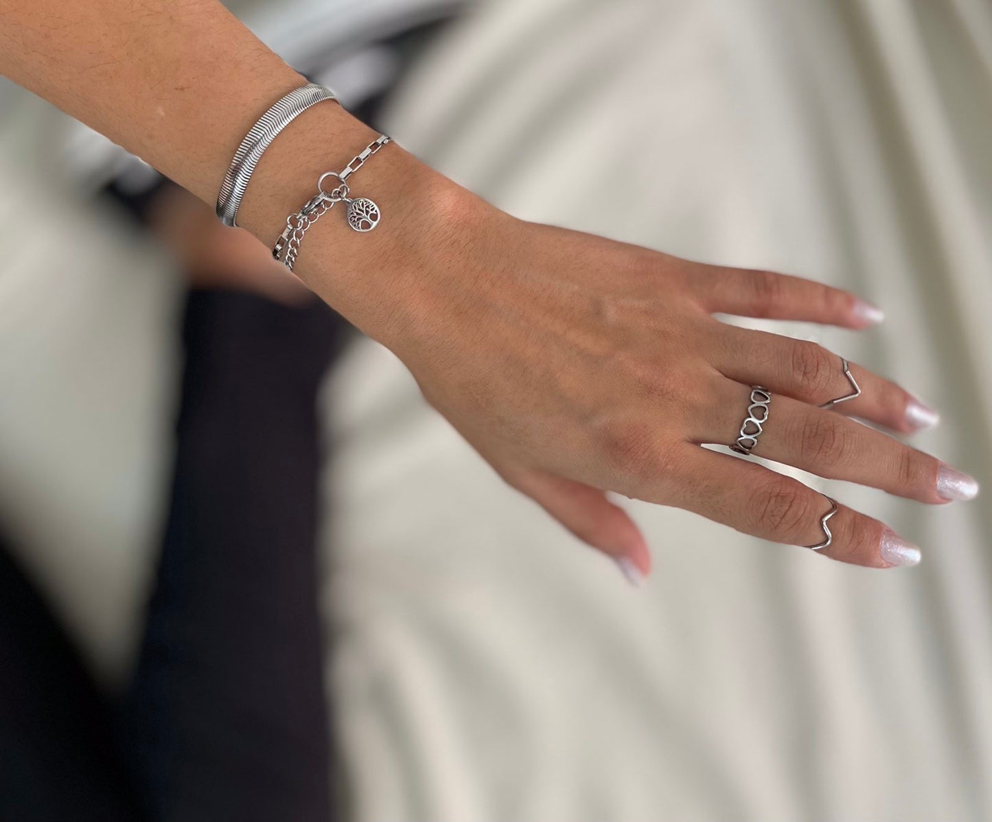 Pulseira com pingente árvore da vida de aço inox