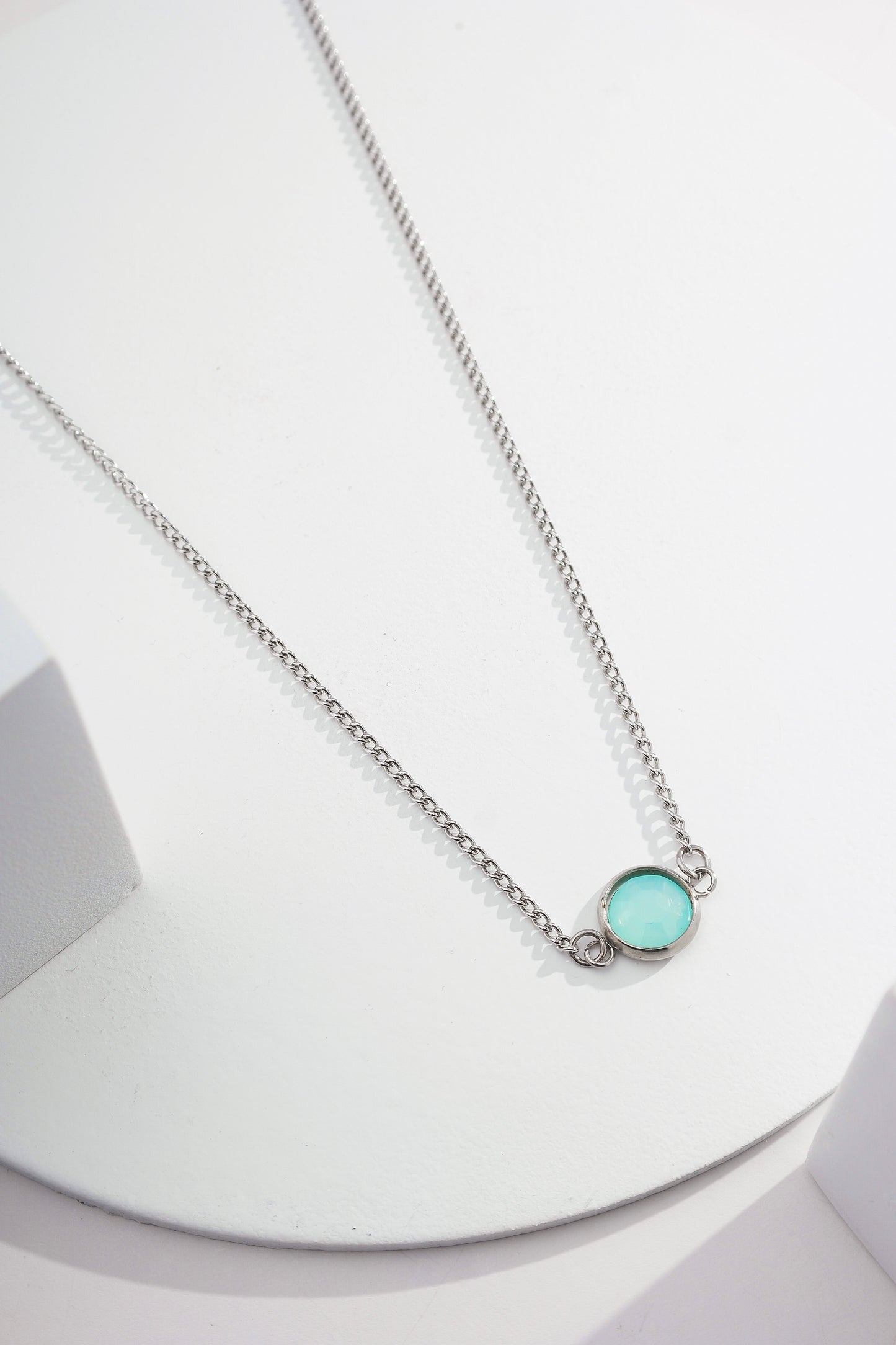 Choker chaton azul mar todo de aço