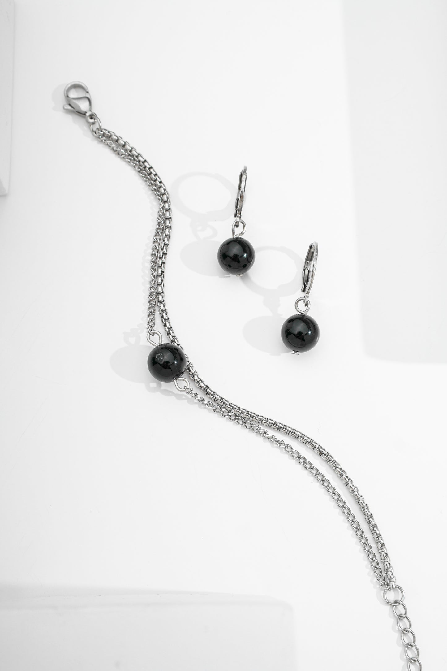 Conjunto pedra natural ônix bolinha Pulseira dupla e argolinha de aço