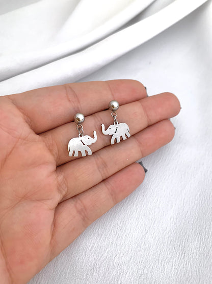 Brinco pino bolinha e pingente de elefante de aço inox
