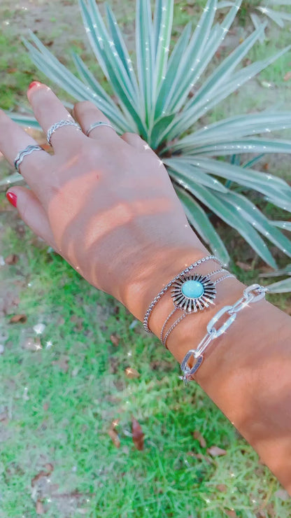 Pulseira peça sol com chaton azul turquesa